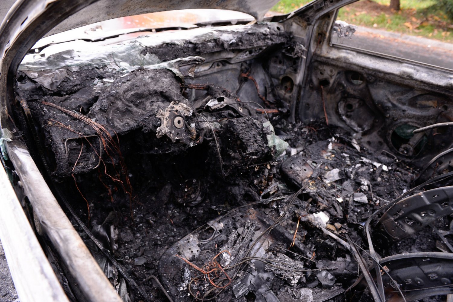 Dramat na B432. Młoda kobieta spłonęła żywcem w aucie. Zdjęcie ilustracyjne.