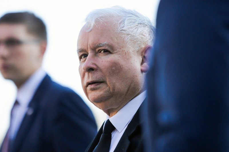 Jarosław Kaczyński od 2016 roku pobiera emeryturę, która miesięcznie wynosi ok. 6,5 tys. zł.