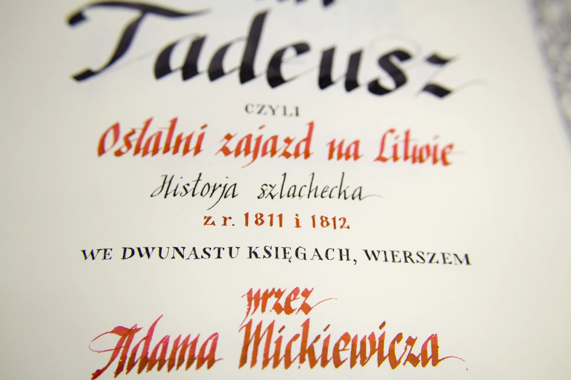 Pasjonat własnoręcznie przepisał całego "Pana Tadeusza". Zajęło mu to rok.