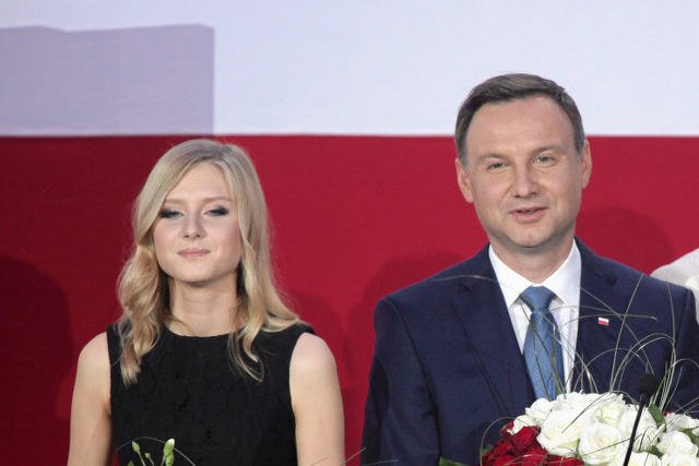 W związku z kontrowersyjnymi decyzjami prezydenta jego córka nie ma łatwego życia.