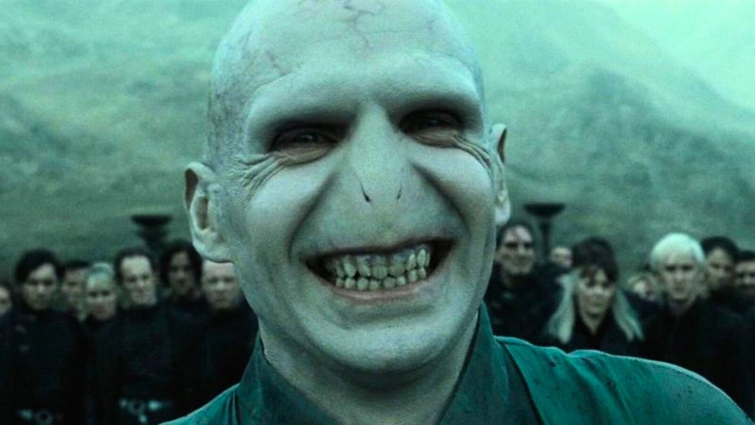 Ralph Fiennes mógł zdradzić, kto zagra nowego Voldemorta. Fani marzą o tym od lat