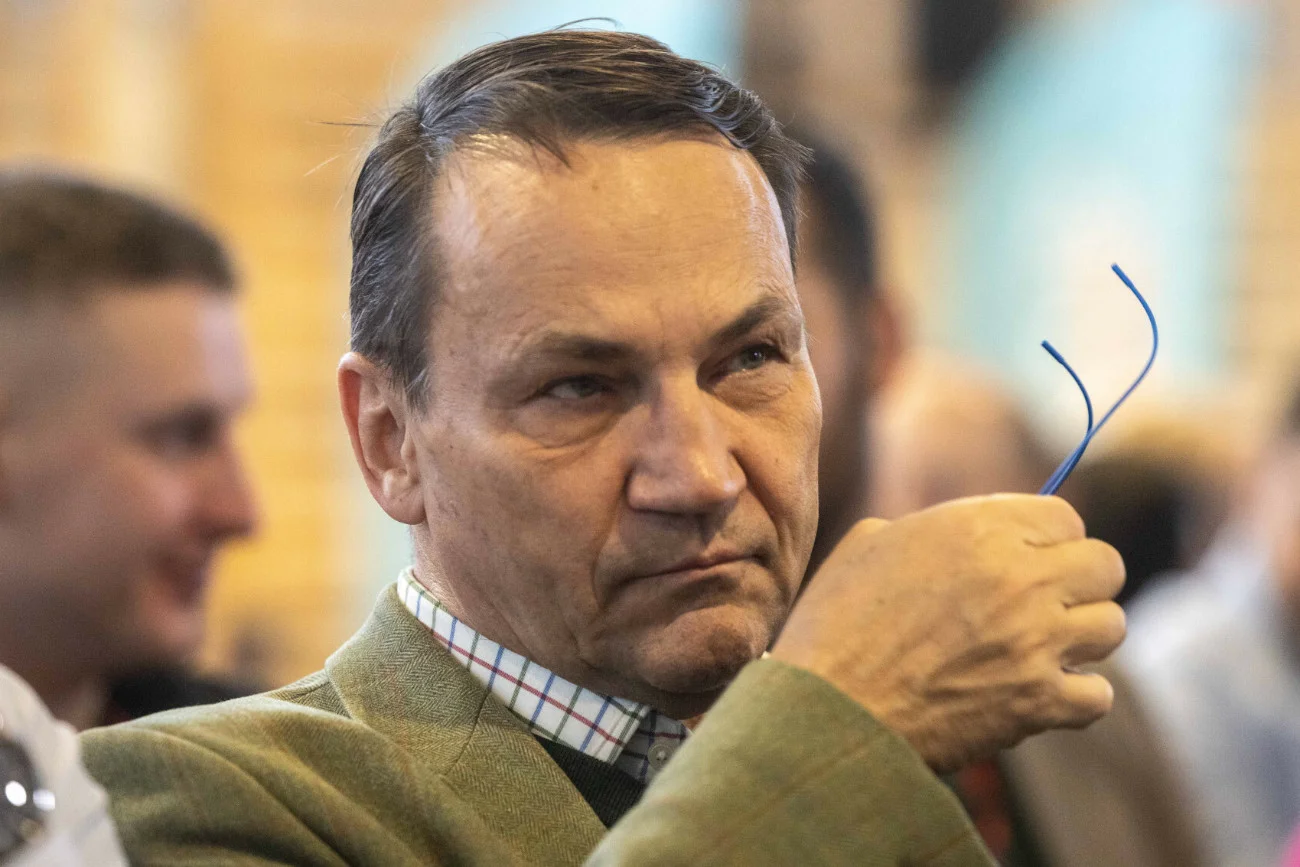 Sikorski pozew przeciwko Gmyzowi Radosław Sikorski