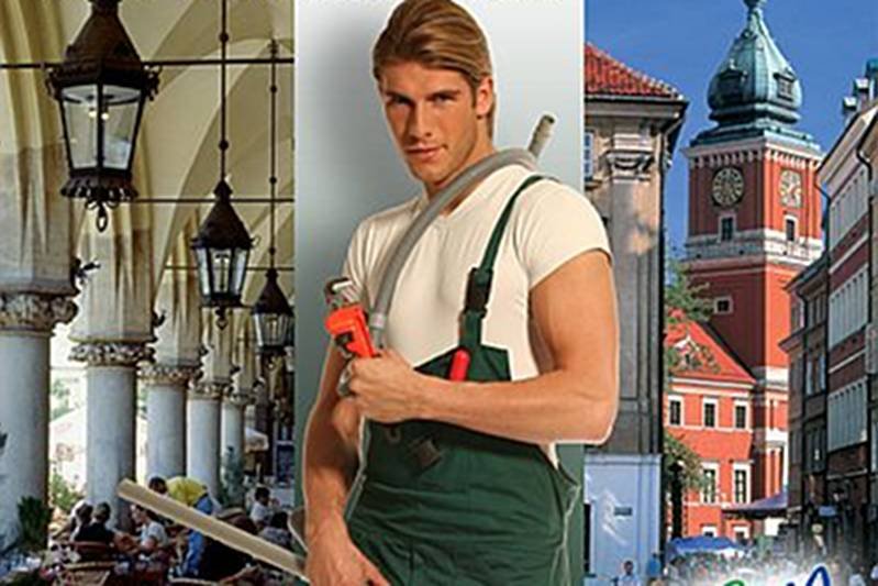 Nasz hydraulik górą! Plakat promujący polskich pracowników, przygotowany przez POT