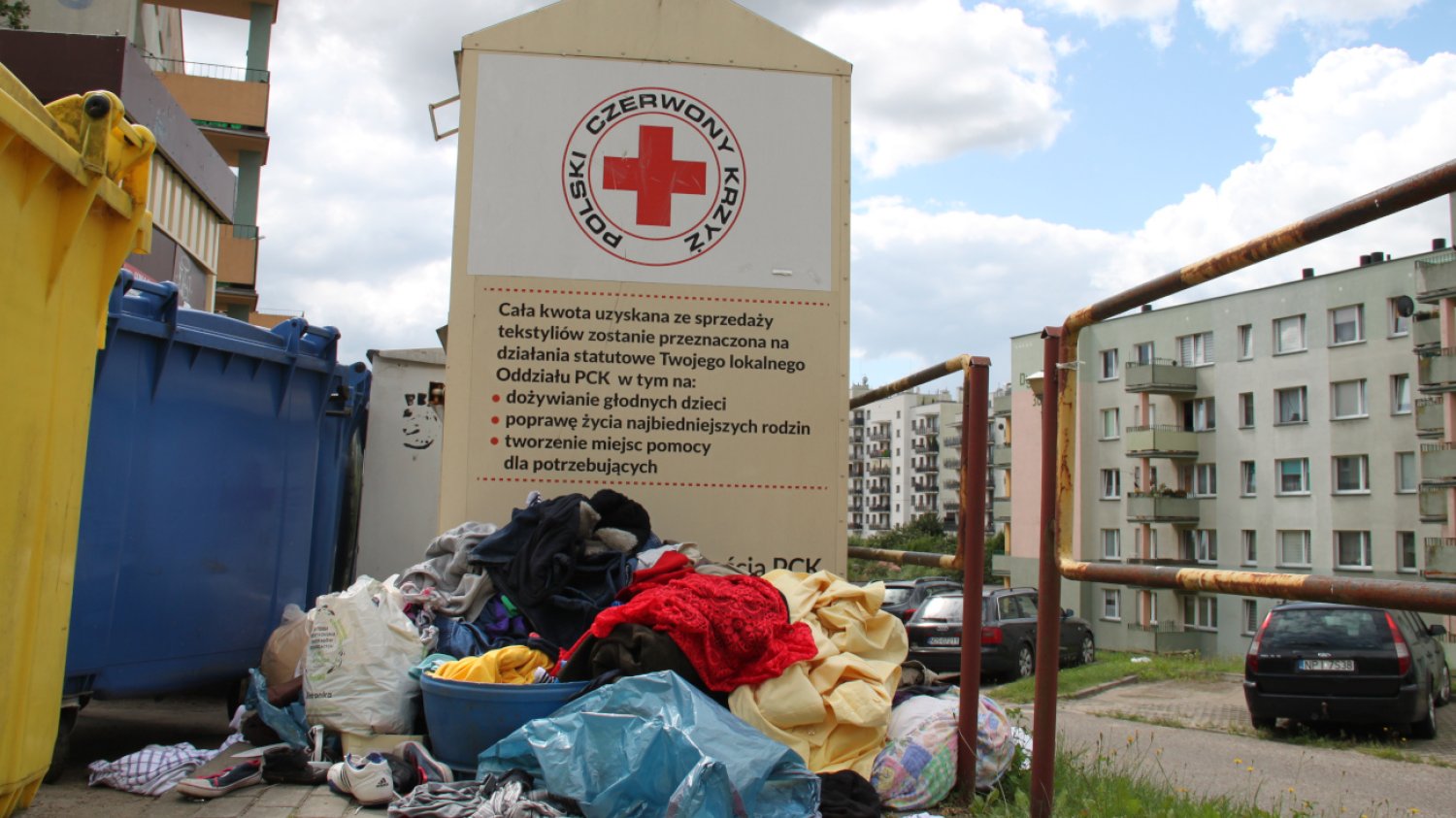 To może być początek końca kontenerów PCK na odzież. Organizacja ma ogromny problem Kontenery PCK znikają z osiedli. Organizacja ma ogromny problem. Co dalej?