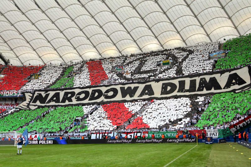 Legia Warszawa pokonała Lecha Poznań 2:1 i zdobyła Puchar Polski.