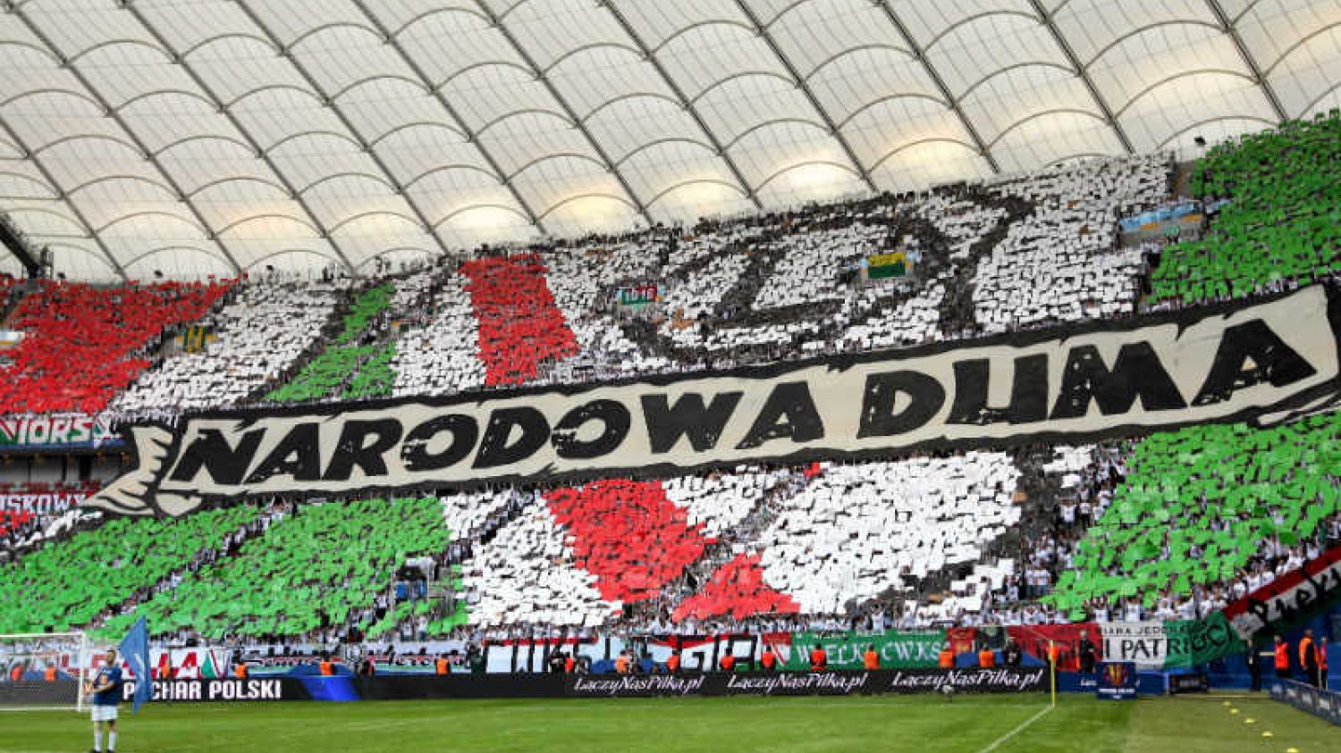Legia Warszawa pokonała Lecha Poznań 2:1 i zdobyła Puchar Polski.