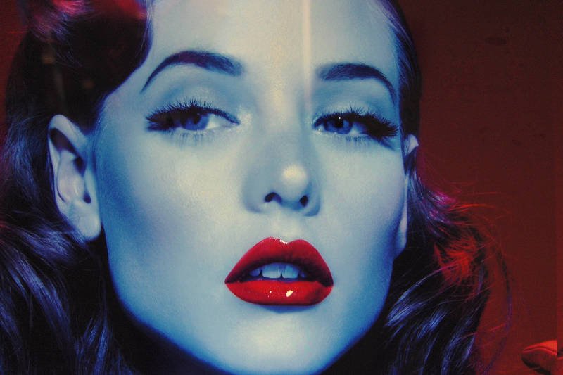 Czerwone usta - najbardziej pożądany makijaż na świecie. Ale czy dla każdej z nas?