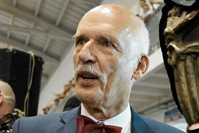 Na tydzień przed wyborami w internecie przypomniano o spotkaniu, jakie Korwin-Mikke odbył w Syrii z liderem prorosyjskiej Zmiany Mateuszem Piskorskim