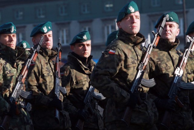 Zbigniew Bujak uważa, że polscy żołnierze powinni pomóc Ukraińcom