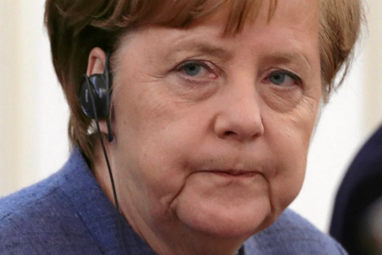 Angela Merkel zmaga się z niepokojącymi objawami. Nie wiadomo, na co choruje kanclerz Niemiec.