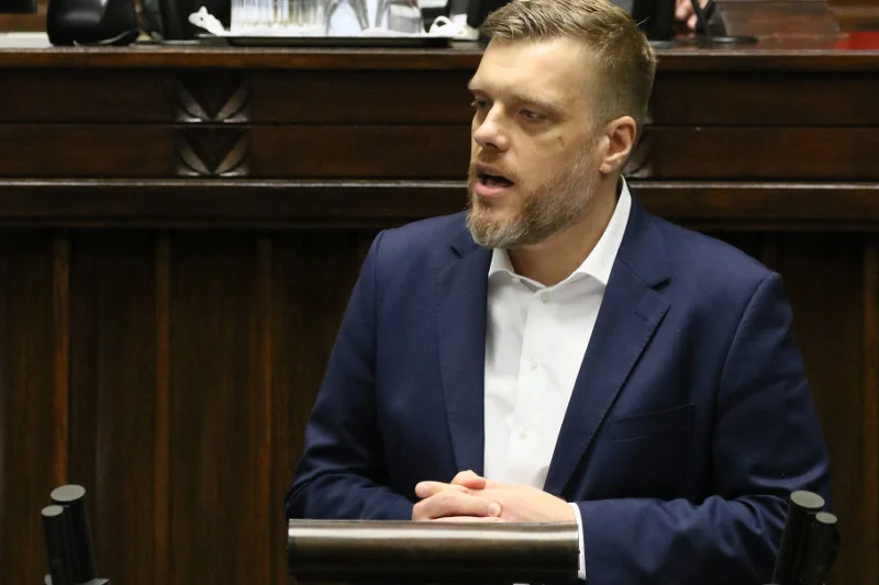 Wielu komentatorów bardzo pozytywnie oceniło wystąpienie Adriana Zandberga w Sejmie