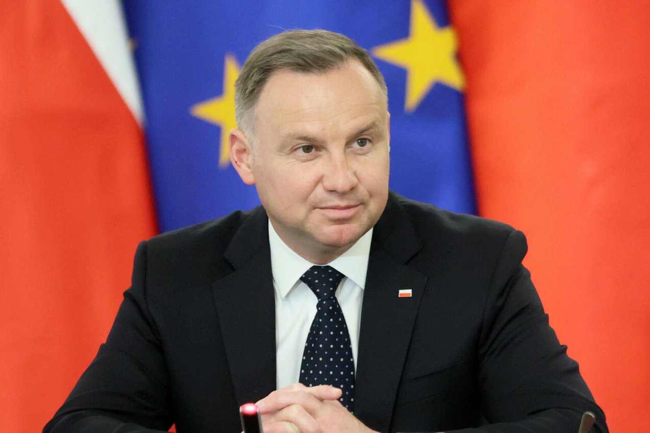 Andrzej Duda skarży się na podwyżki.