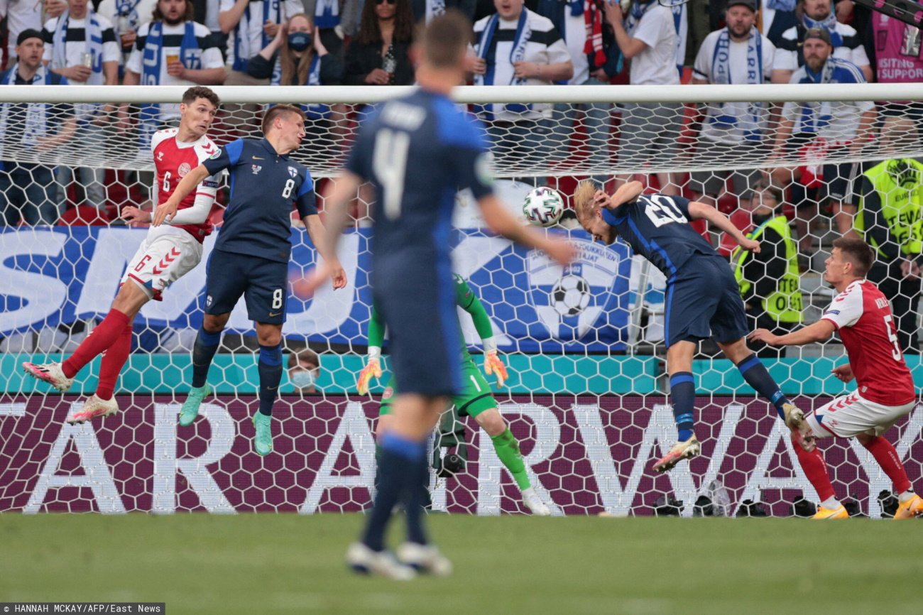 Finowie sensacyjnie pokonali Danię, ale cieniem na meczu położyła się tragedia Christiana Eriksena