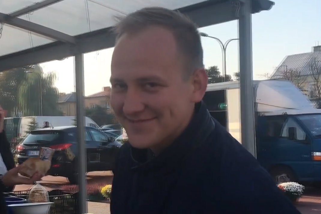 Kandydat PiS "zabłysnął" utworem disco polo.