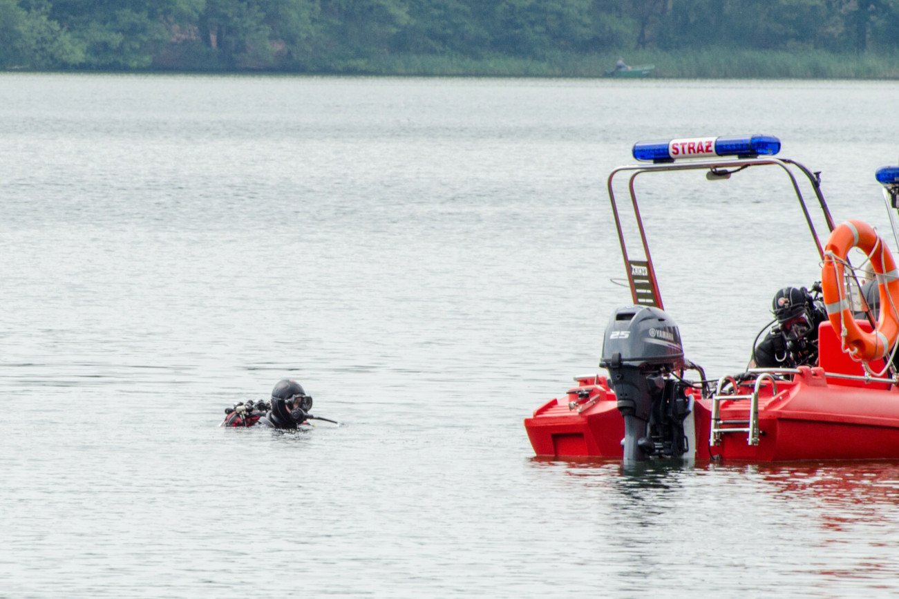 Nie żyje 20-latek, utonął w jeziorze w Łopiennie. (Zdjęcie poglądowe)