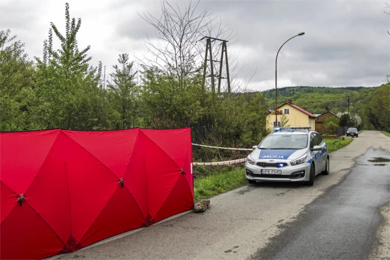 Ustalane są przyczyny i przebieg tego tragicznego zdarzenia.