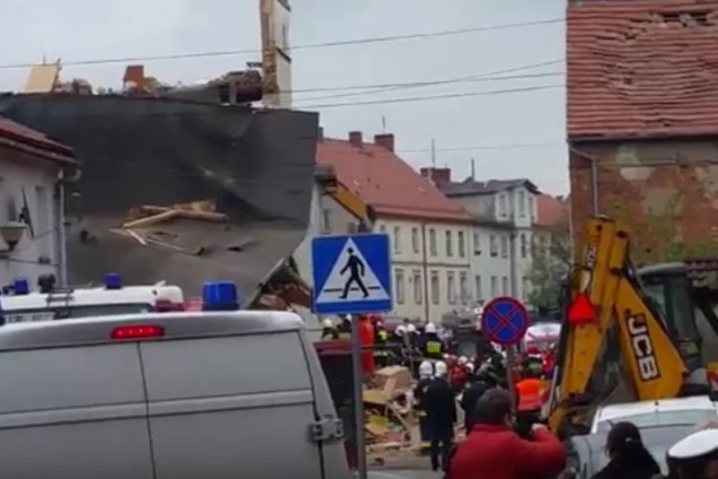 W Świebodzicach na Dolnym Śląsku zawaliła się kamienica