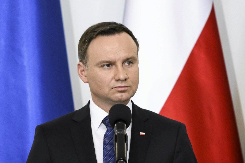 Prezydent Andrzej Duda jest Wielkim Mistrzem, a obecnie również jedynym członkiem Kapituły Orderu Orła Białego.