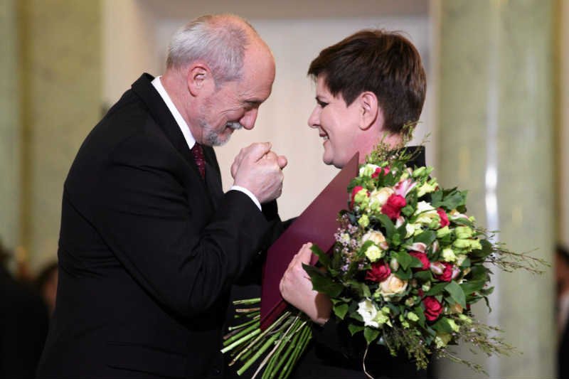 Antoni Macierewicz to pierwszy poważny kłopot nowego rządu.