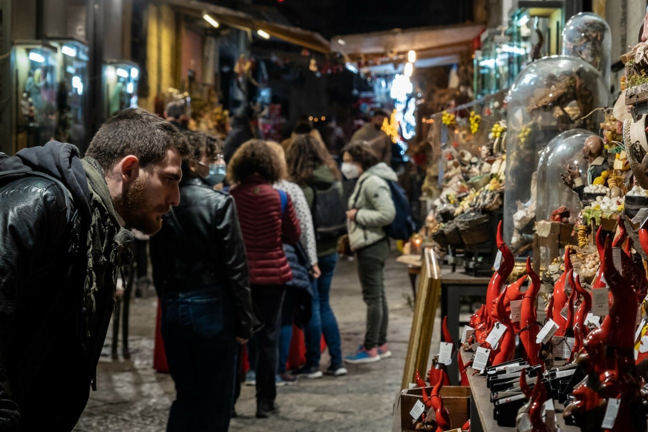 Szopki w Neapolu zawsze przyciągają szalone tłumy