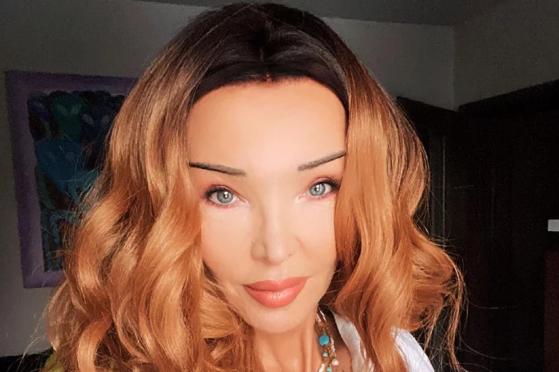 Ewa Minge żali się na problem z permanentnymi brwiami. Minge zrobiła usta