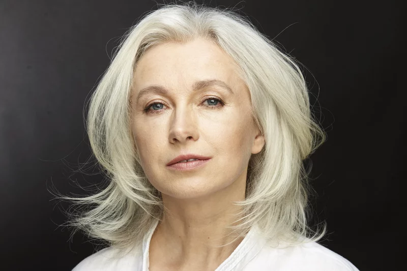 Pisarka nawiązała do stanu wojennego.