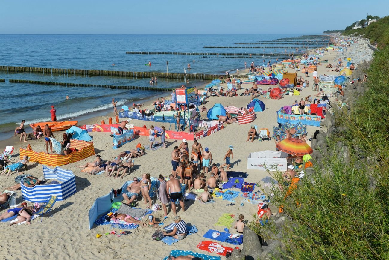 W Ustroniu Morskim zamknięto kąpieliska. W wodzie wykryto bakterie