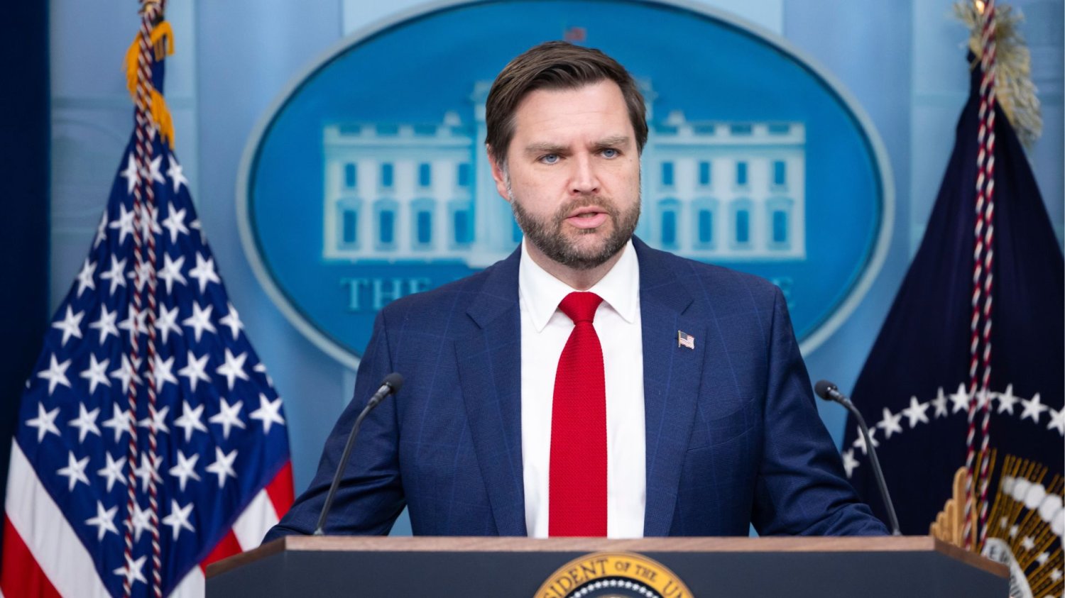 J.D. Vance miał rozpocząć w Szwajcarii negocjacje dotyczące ostatecznej umowy z Iranem. Wyjazd odwołał.
