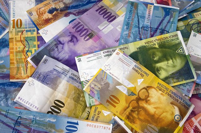 Kredyty zaciągnięte we frankach szwajcarskich doprowadziły do ruiny niejednego Polaka