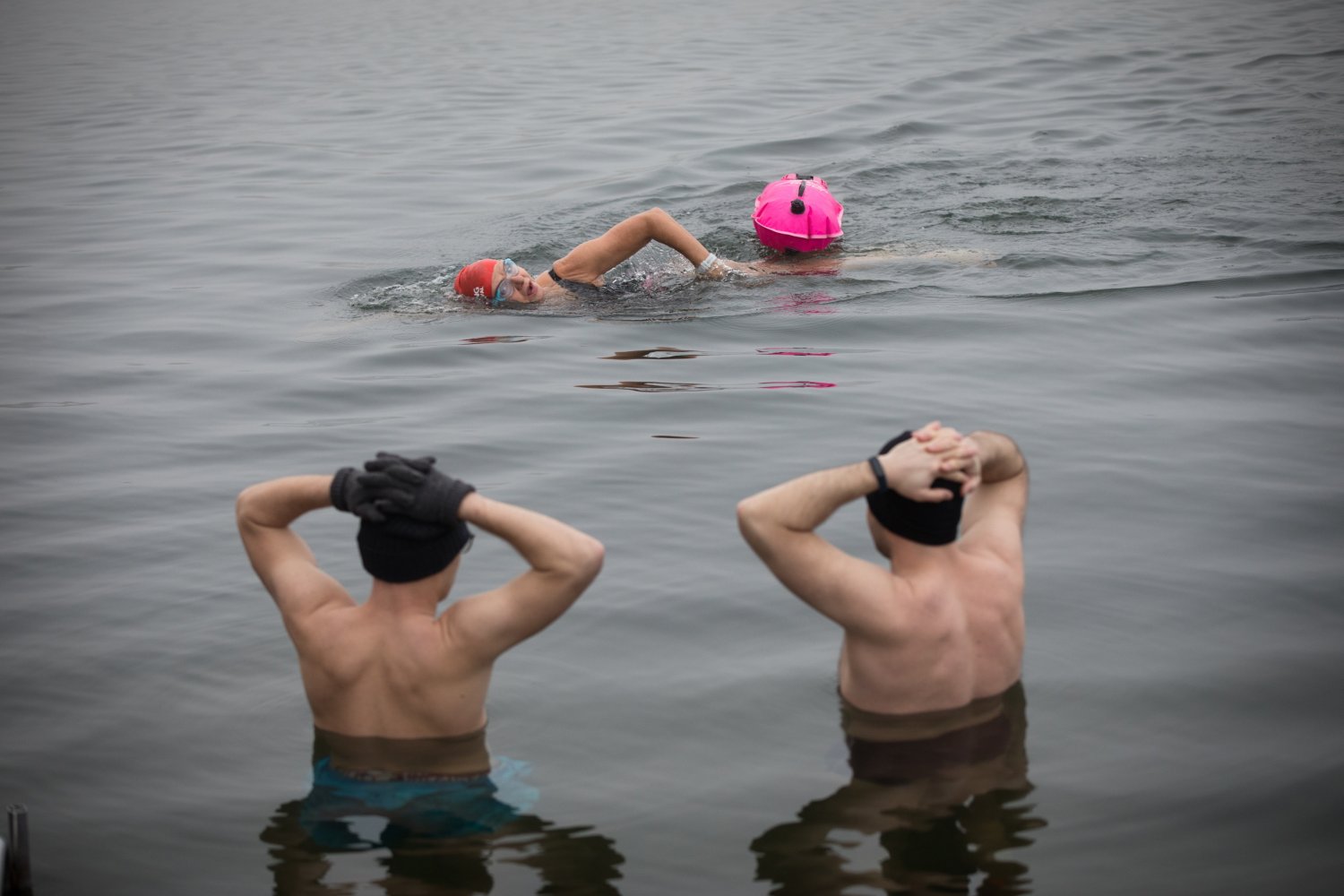 W 2020 narodową pasją Polaków nieoczekiwanie stało się morsowanie