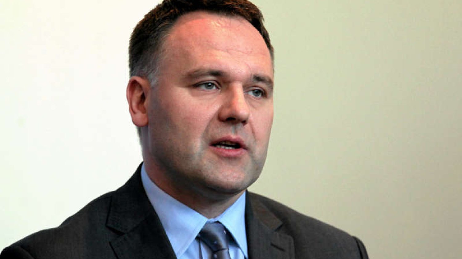 Poseł PiS Dawid Jackiewicz nie chciał głosować nad usunięciem Hofmana, Kamińskiego i Rogackiego