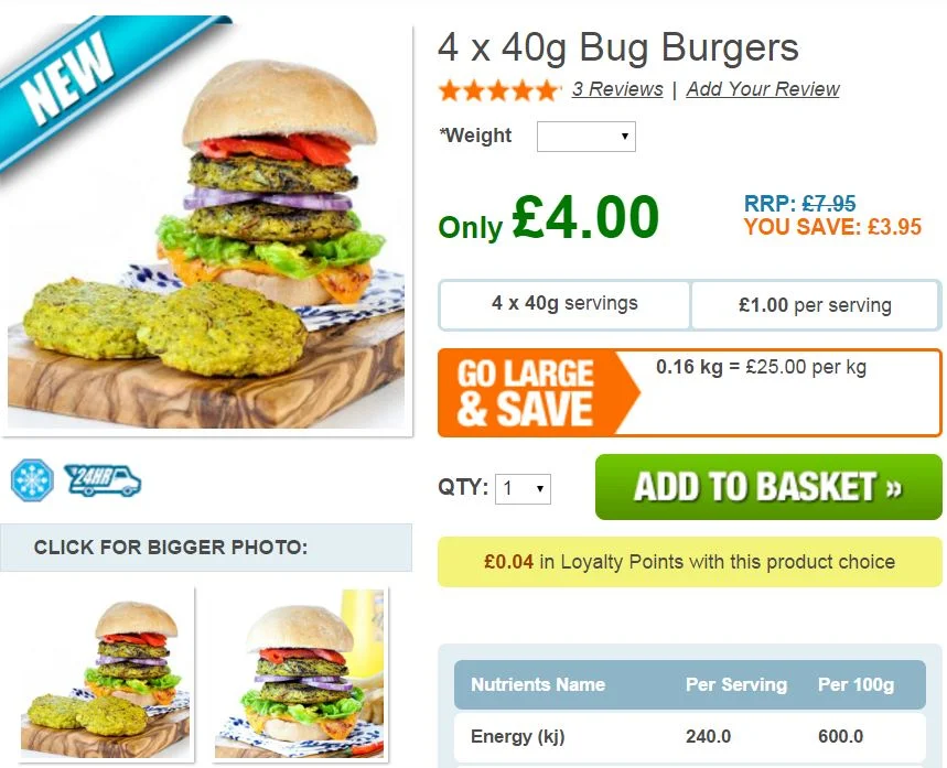 Burger z robalami.