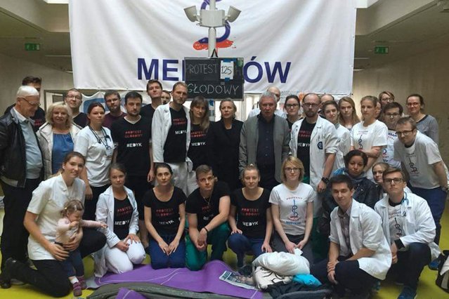 Działacz KOD poszedł na protest w obronie rezydentów. Pożałował