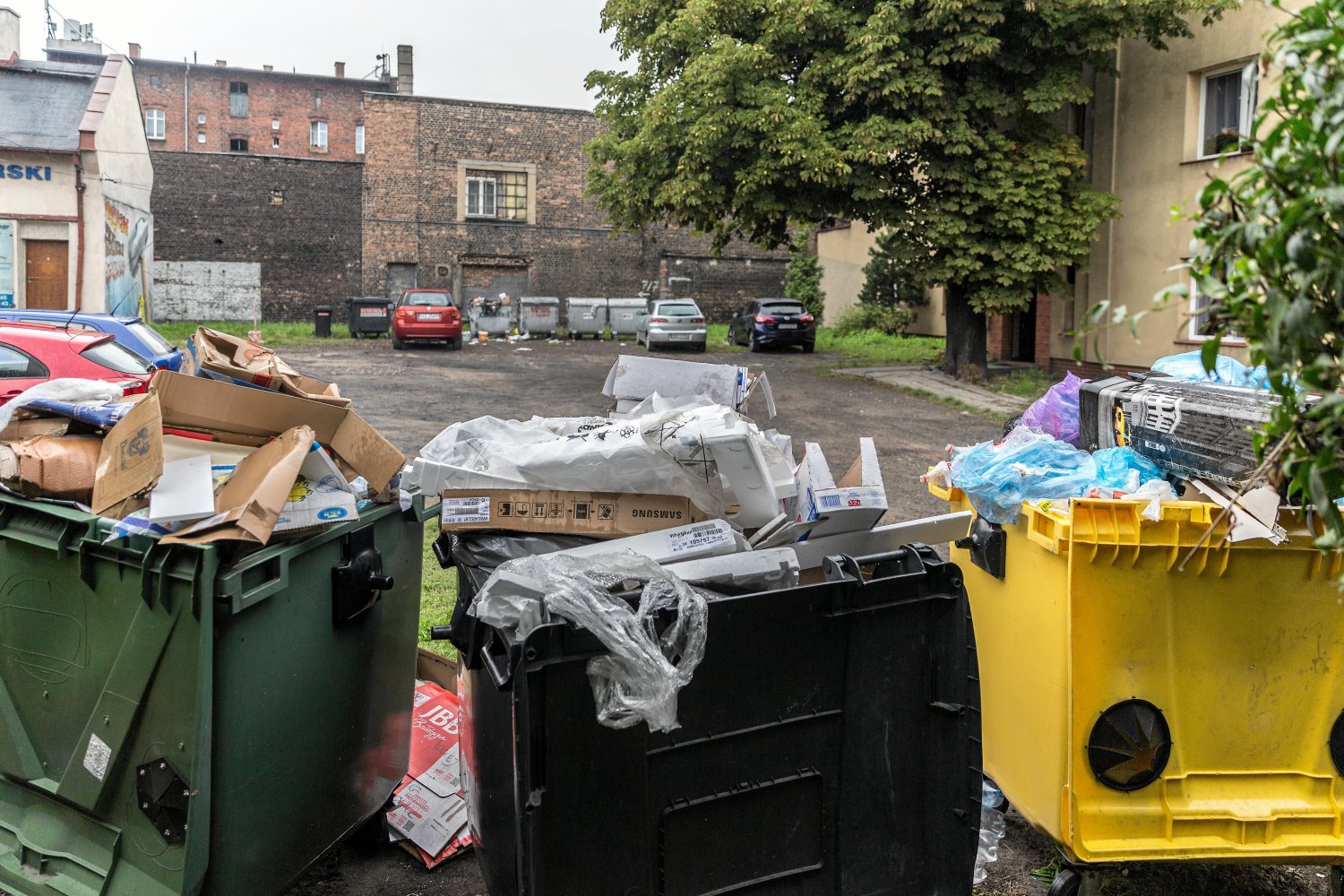 Segregowanie śmieci w pięciofrakcyjnym systemie to niełatwa sprawa
