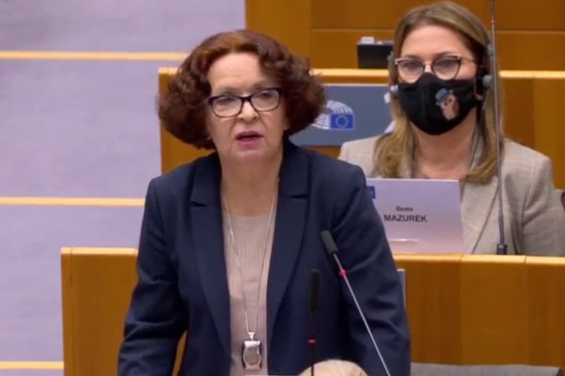 Elżbieta Kruk krytykowała rezolucję PE ws. aborcji w Polsce.
