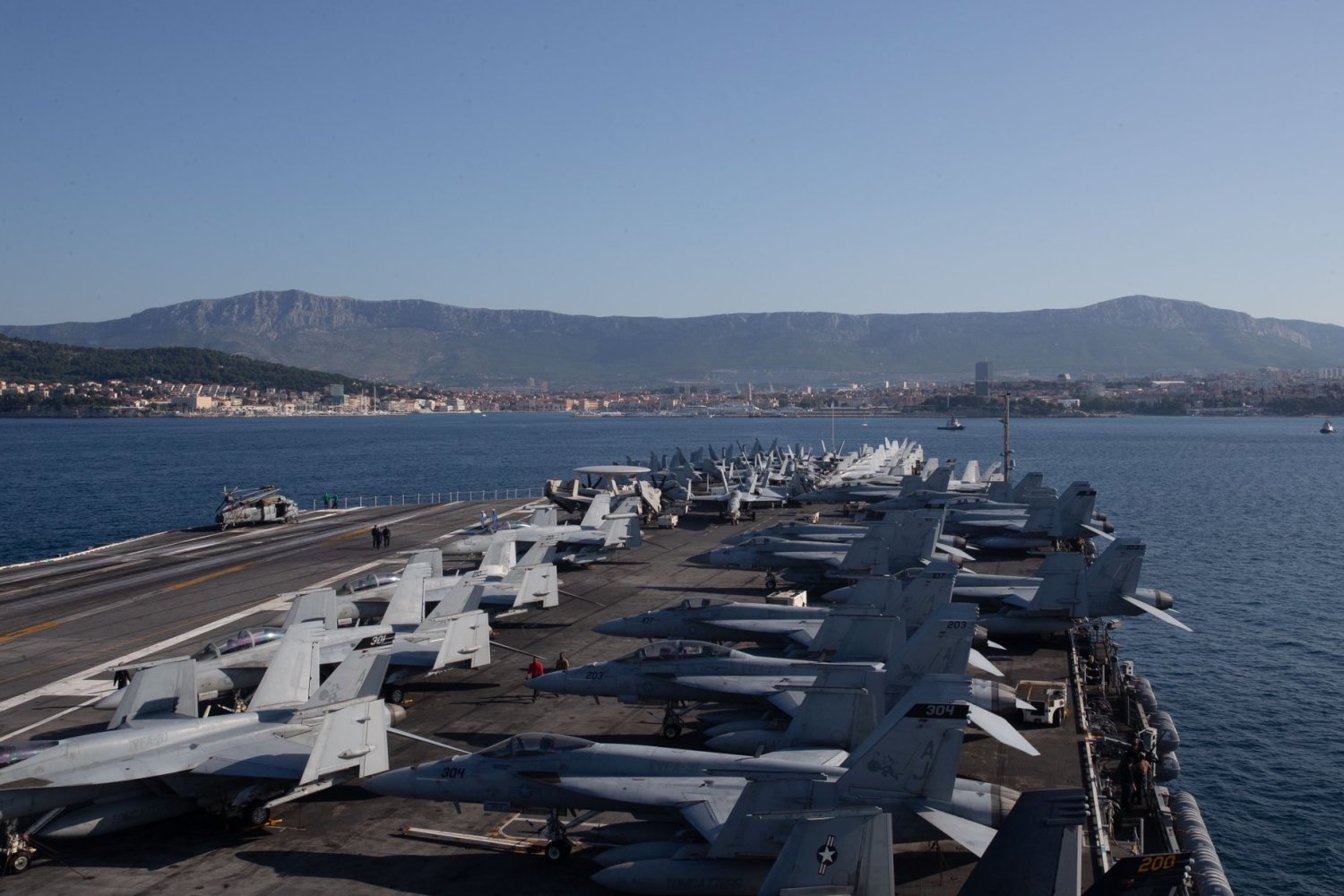 USS Gerald R. Ford w Chorwacji. To największy lotniskowiec na świecie