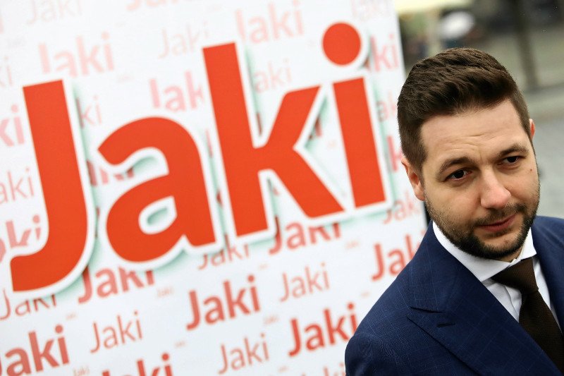 Patryk Jaki nerwowo zareagował na internetową przeróbkę mapki Polski z wieczoru wyborczego.