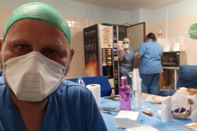 Hiszpania szczyt pandemii koronawirusa ma już za sobą. Dr Marcin Zasadowski, anestezjolog ze szpitala Hospital Virgen de la Luz w miejscowości Cuenca, opowiada o pracy w najtrudniejszym momencie.