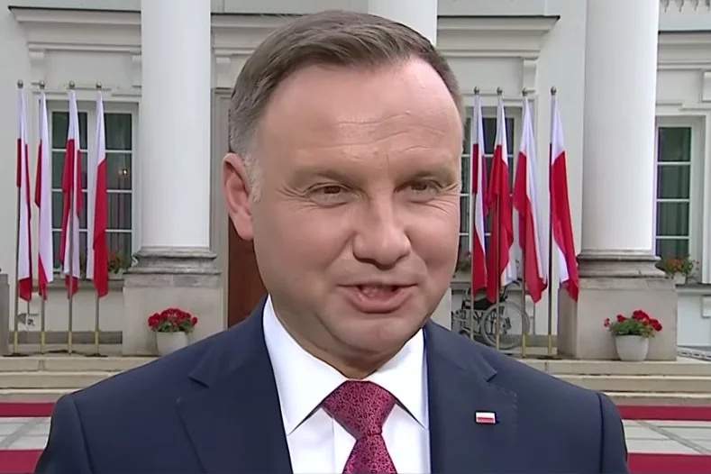 Andrzej Duda podziękował Polakom za udział w wyborach. Zdaniem głowy państwa tak wysoka frekwencja świadczy o tym, że nasza demokracja się ugruntowuje.