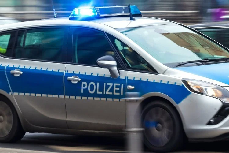 Policja poszukuje 34-letniego kierowcy Lamborghini. Niemcy: tragiczny wypadek niedaleko Hofheim. Policja poszukuje 34-letniego kierowcy lamborghini polskiego pochodzenia.