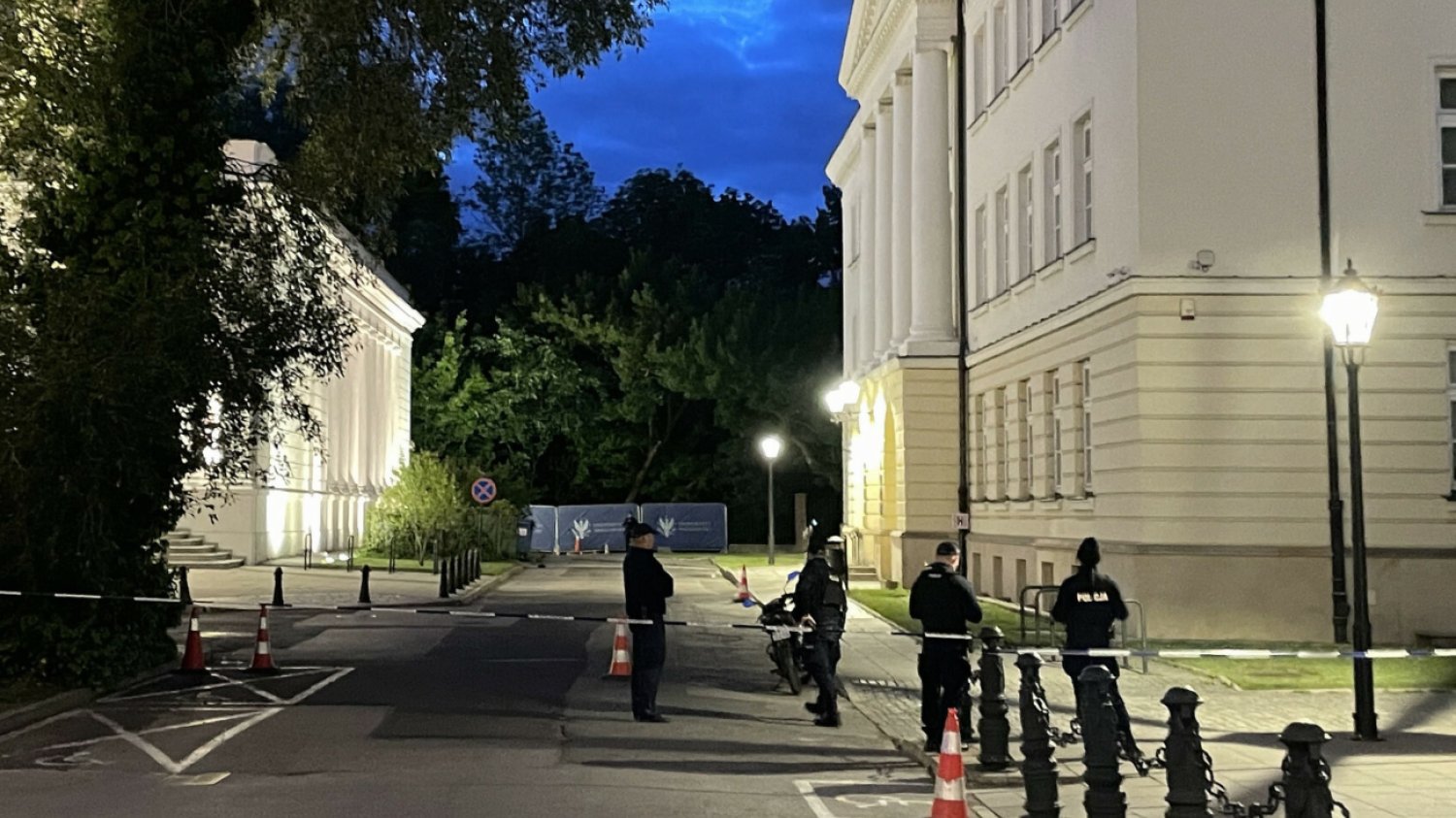 Nieoficjalne informacje ws. ofiary tragedii na UW. Podano, kim była kobieta.
