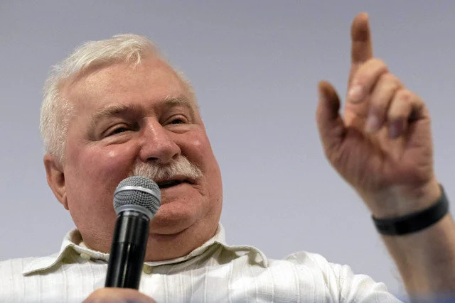 Lech Wałęsa apeluje do UE, żeby aktywniej włączyła się do obrony demokracji w Polsce.