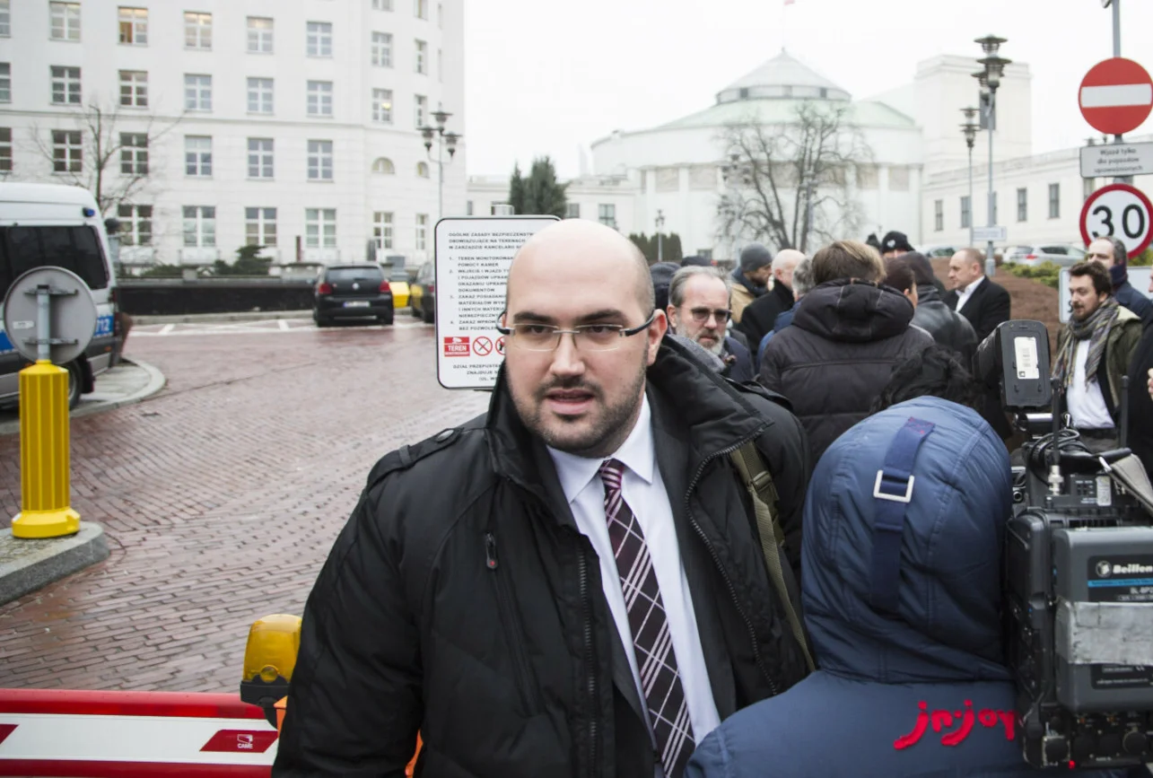Afera mailowa. Nowa wiadomość ws. Olechowskiego i narracji wobec sędziów.