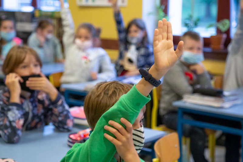 O absurdach szkoły w czasie pandemii koronawirusa odpowiada Dorota Łoboda.