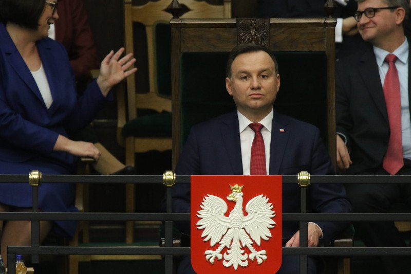 Prezydent Duda ma powody do zmartwienia.