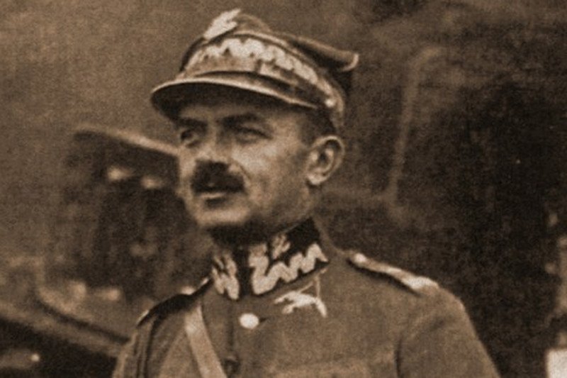 Gen. Włodzimierz Zagórski - dla jednych bohater, dla drugich zdrajca.