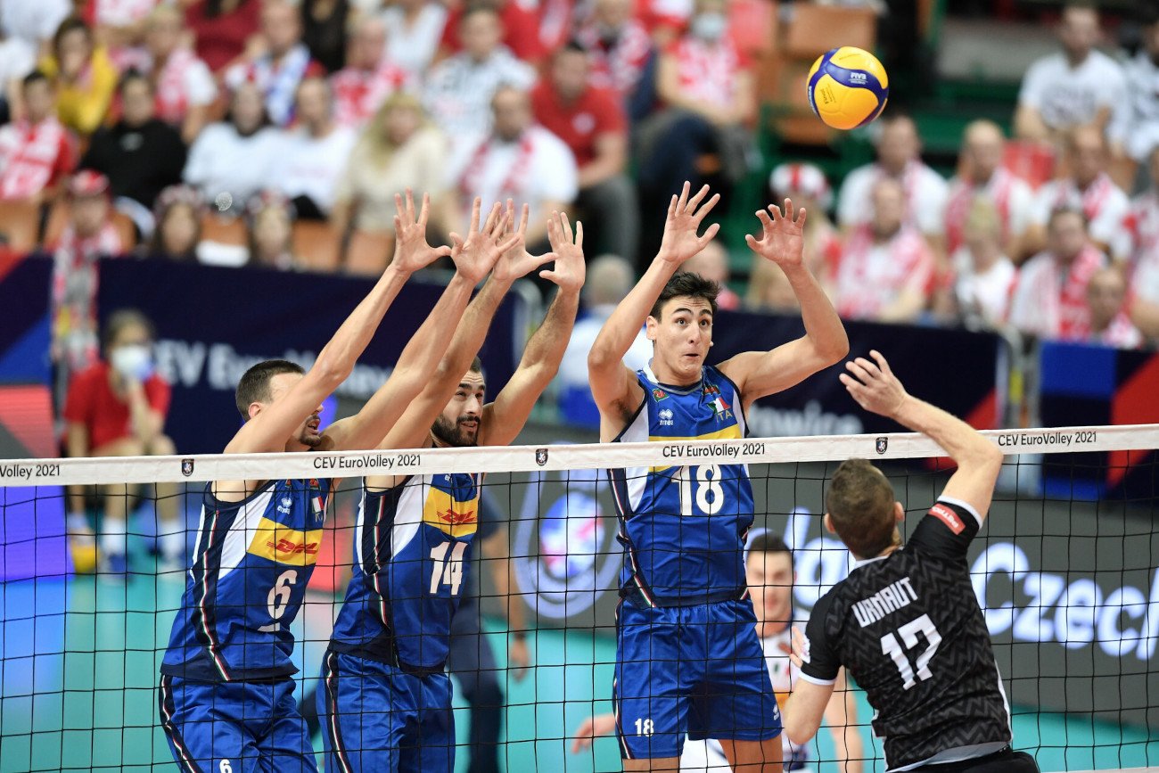 Włosi zdobyli tytuł mistrzów Europy po kapitalnym widowisku w katowickim spodku. Italia wróciła na tron po 16. latach.