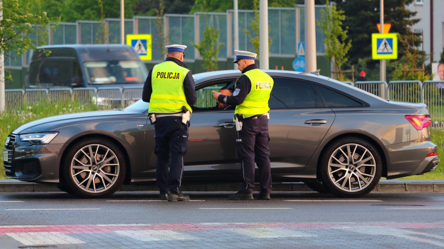 Zakaz driftowania i poślizgu od 30 marca. nawet 3000 zł mandatu