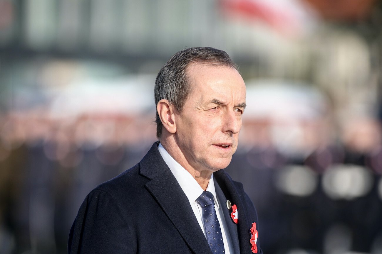 Marszałek Senatu Tomasz Grodzki napisał na Twitterze, że otrzymał przesyłkę z materiałami wybuchowymi.