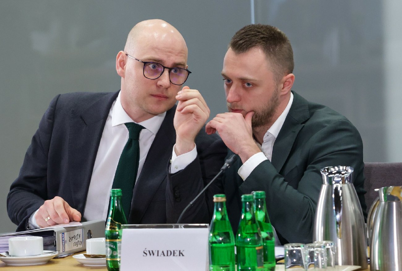 Edgar Kobos na komisji ws. afery wizowej. "Mam wiedzę o wymuszaniu wiz".